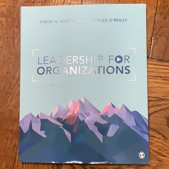 Leadership college level textbook | Leadership for organization | 200 pages - Picture 1 of 1